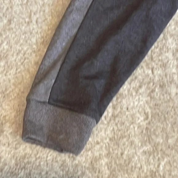 NWT Calvin Klein sweatshirt size XL - Picture 4 of 10